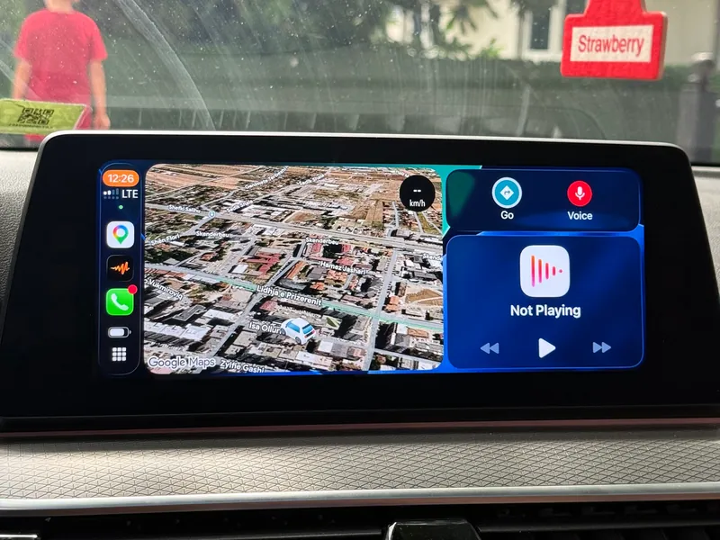 BMW - Apple CarPlay - Google Maps përmes CarPlay, në ekranin e makinës